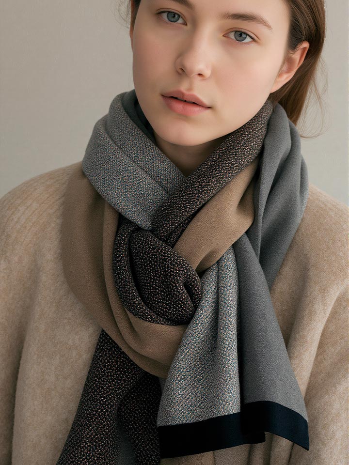 Thermal Contrast Acrylic Scarf