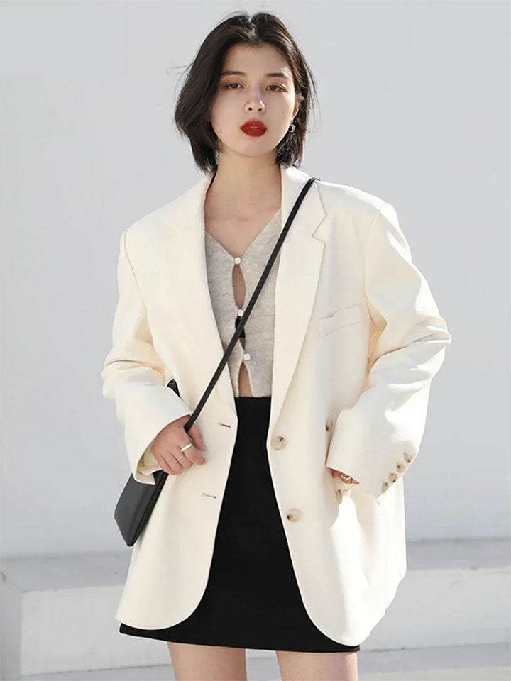 Refined Double-Breasted Blazer in Classic Solid